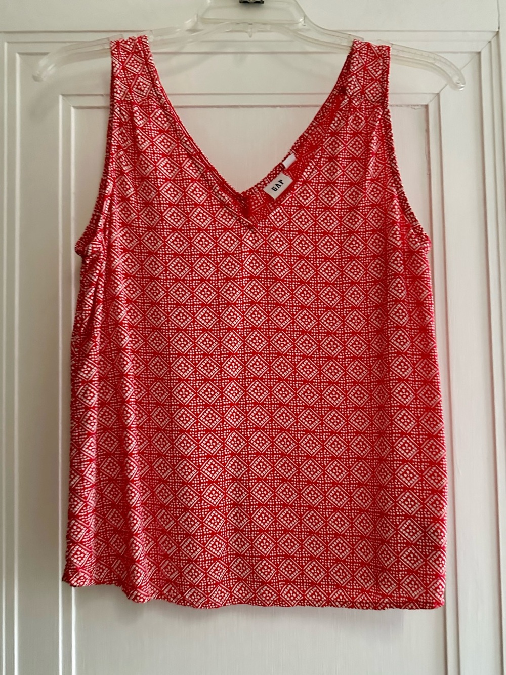Gap Red Geo-Print Shirred V-Neck Top - XS Petite